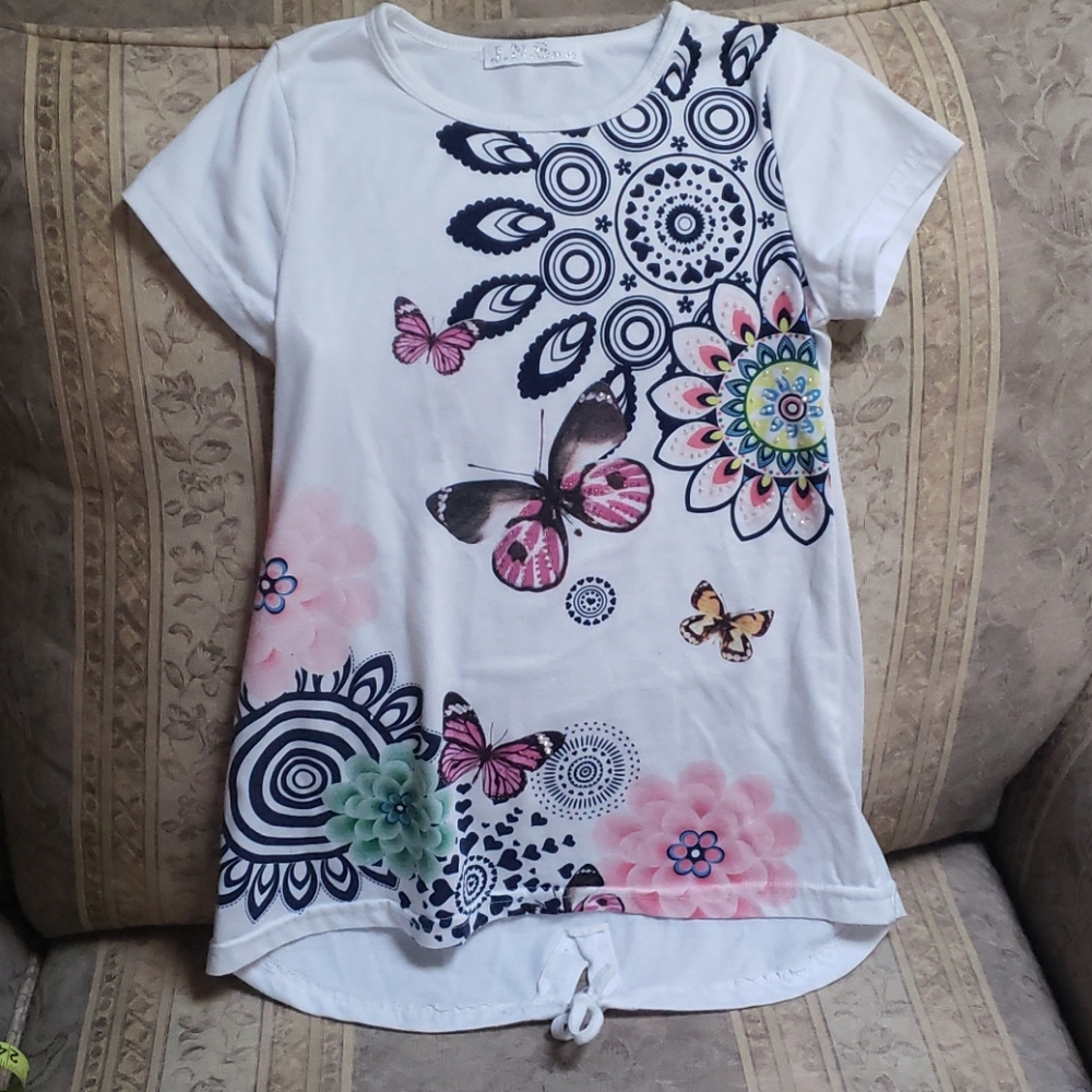 Girls JNS Shirt Size 8 Like New